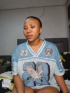 DrippinCaramelCutie webcam