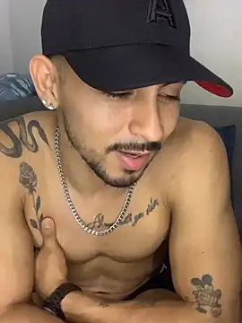 NicolasChest_xxx webcam