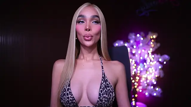 xxforyoureyesonlyxx webcam
