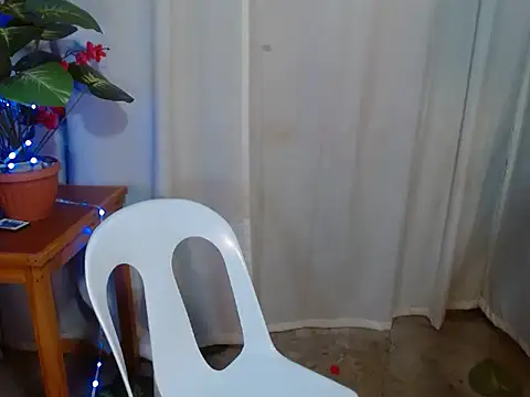 laura_leeforever webcam