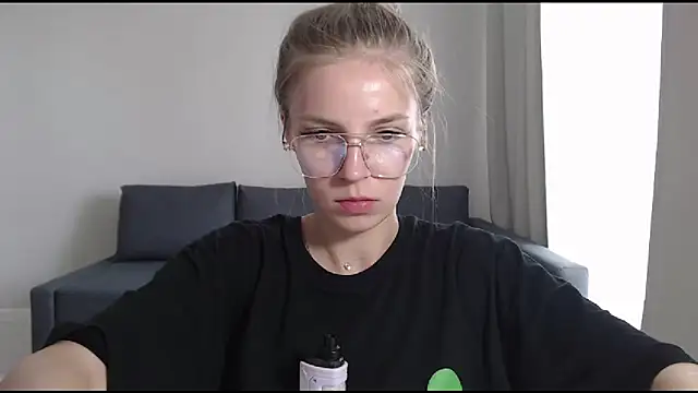 HitGyrl webcam