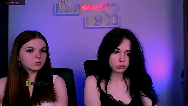 riley_sanders webcam
