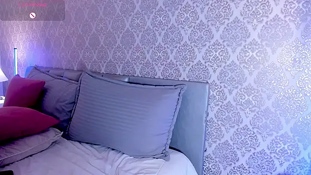 NohaCooper webcam