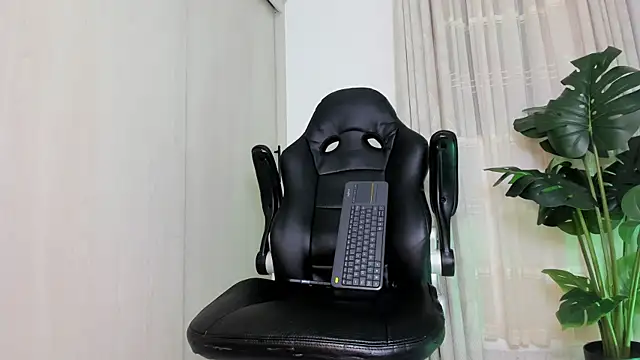Biscuit_oliva Live Web Cam Show