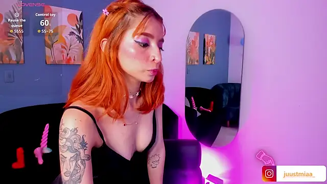 Justmia69 live cam on StripChat