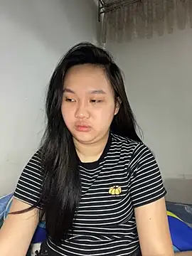 Almira6868 webcam