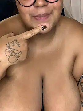 SweetLizzyBBW webcam