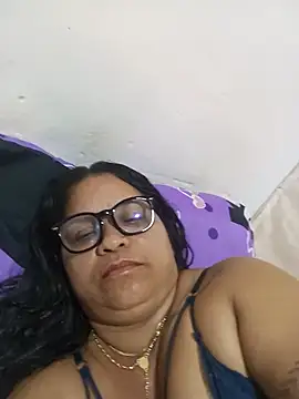 Morenita_Bella_42 webcam