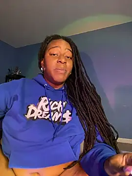 GirthGoddessCoco webcam