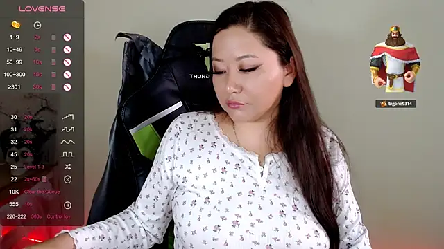 LisaAsianFlower webcam