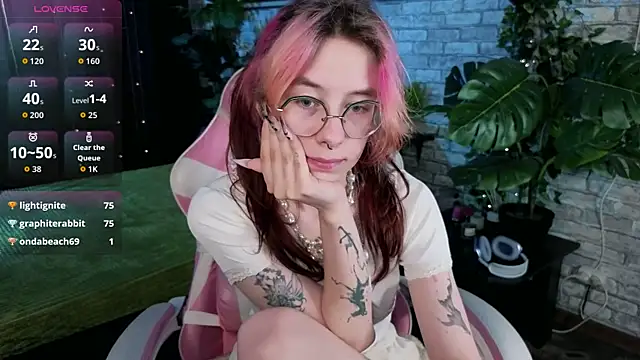 Alice_Nyx webcam