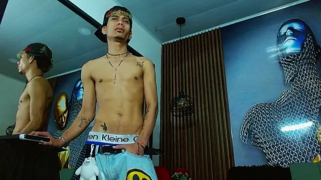 Skinny_cute_Alyer webcam