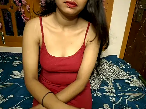 hotyy_nayra webcam