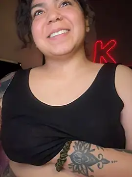 kimmiakiss22 webcam
