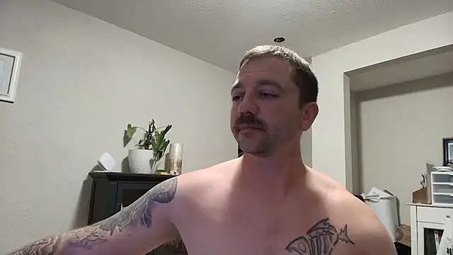 BlueEyedStudX webcam