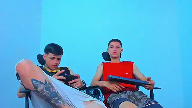 Thomas-Wil Live Web Cam Show