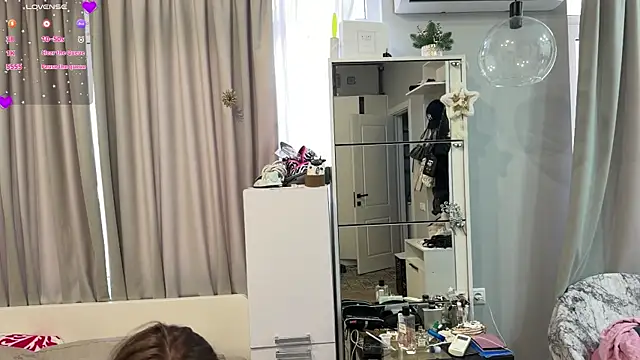 selena_favn webcam