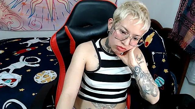 ArrangedFoot webcam
