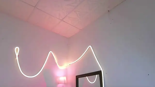 Megaan_Greey webcam