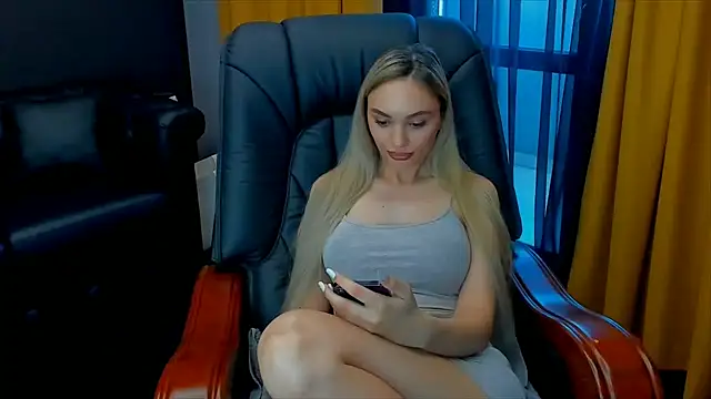 HaleySweet18 webcam