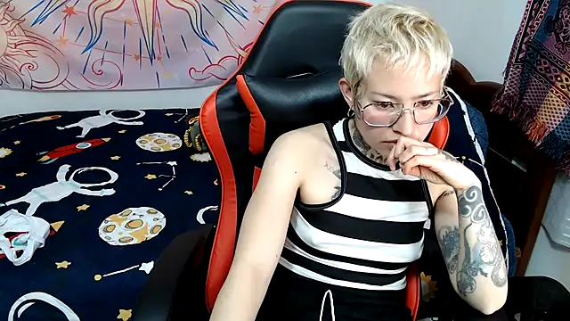 ArrangedFoot webcam