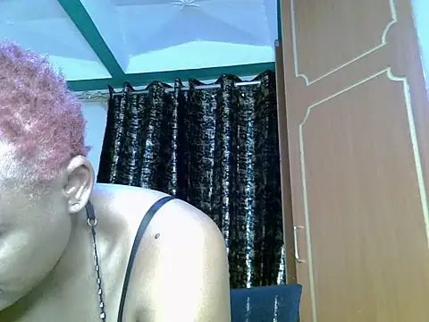 Cream_cherry3 webcam