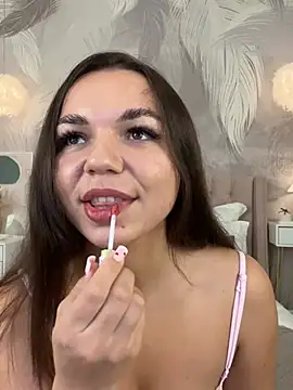 CamillaLarson live cam on StripChat