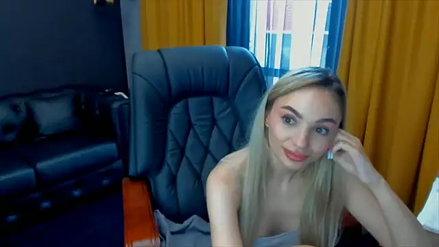 HaleySweet18 webcam