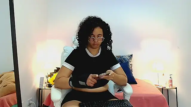Isabella_Sophia19 webcam