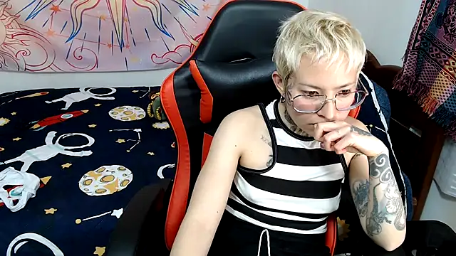 ArrangedFoot webcam