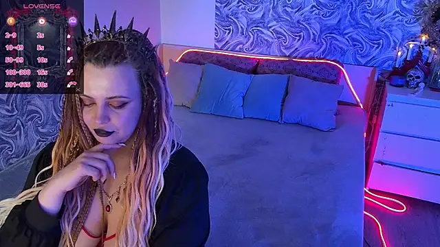 Miss_Maya_Mils webcam