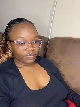 YummyMelanin117 webcam