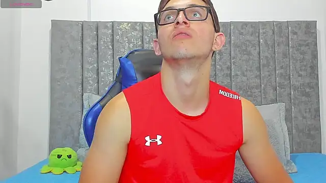 Calvin_Hunter webcam