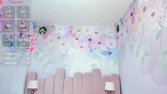 Miabloom19_ webcam