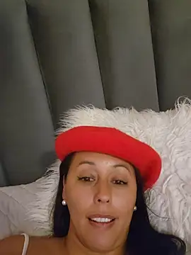 SaharaGarcia__ webcam