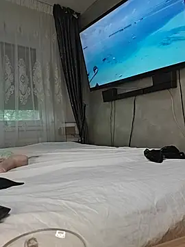 AvaSquirtMilf webcam