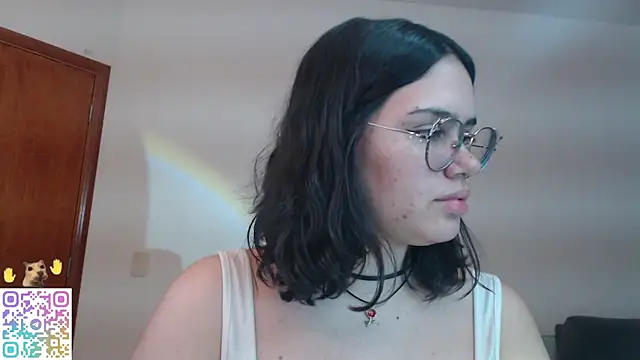 Velvetcrystall webcam