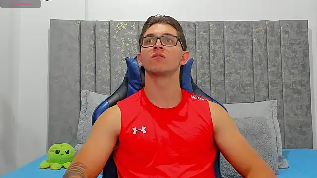 Calvin_Hunter webcam
