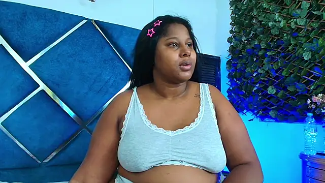 AlexaRousse4u webcam