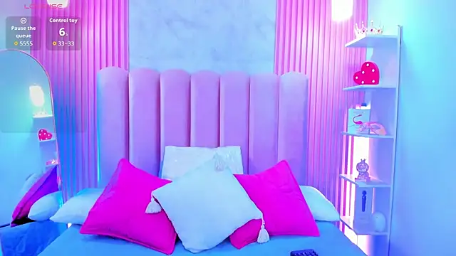 ArianaRougee webcam
