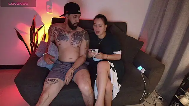 Alyssa_and_DAngelo webcam