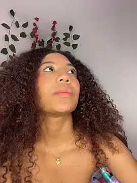 Daphnne_Curly webcam