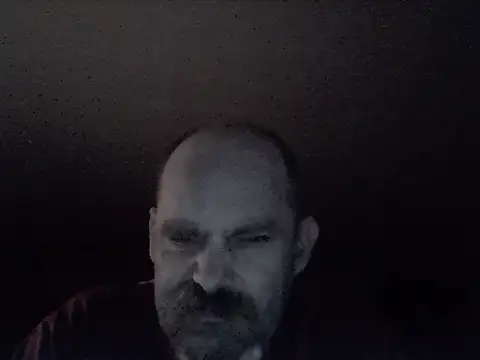 crazyheratic8 webcam
