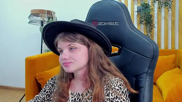 ChloeHalses webcam