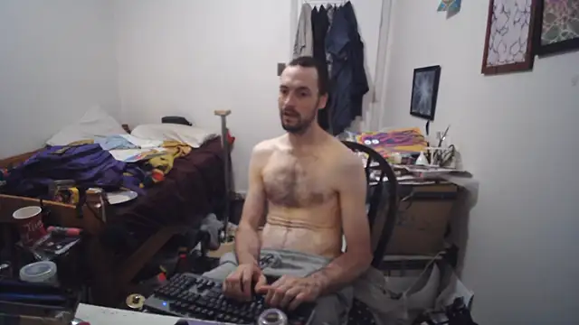 JohnnyMoves webcam