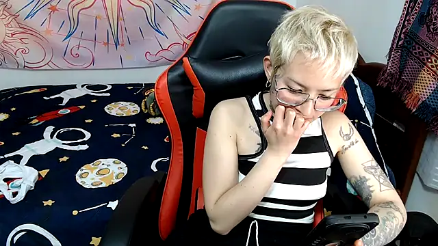 ArrangedFoot webcam