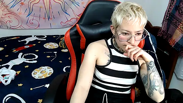ArrangedFoot webcam