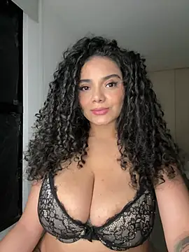 Curlyierr Live Web Cam Show