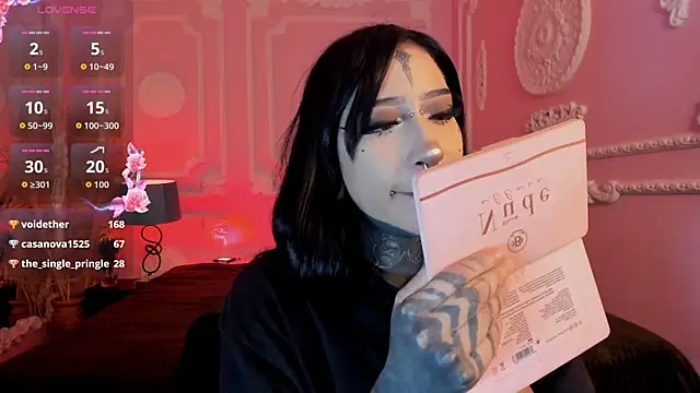 Kat_VonDe webcam