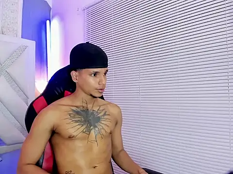 kai_storm77 webcam